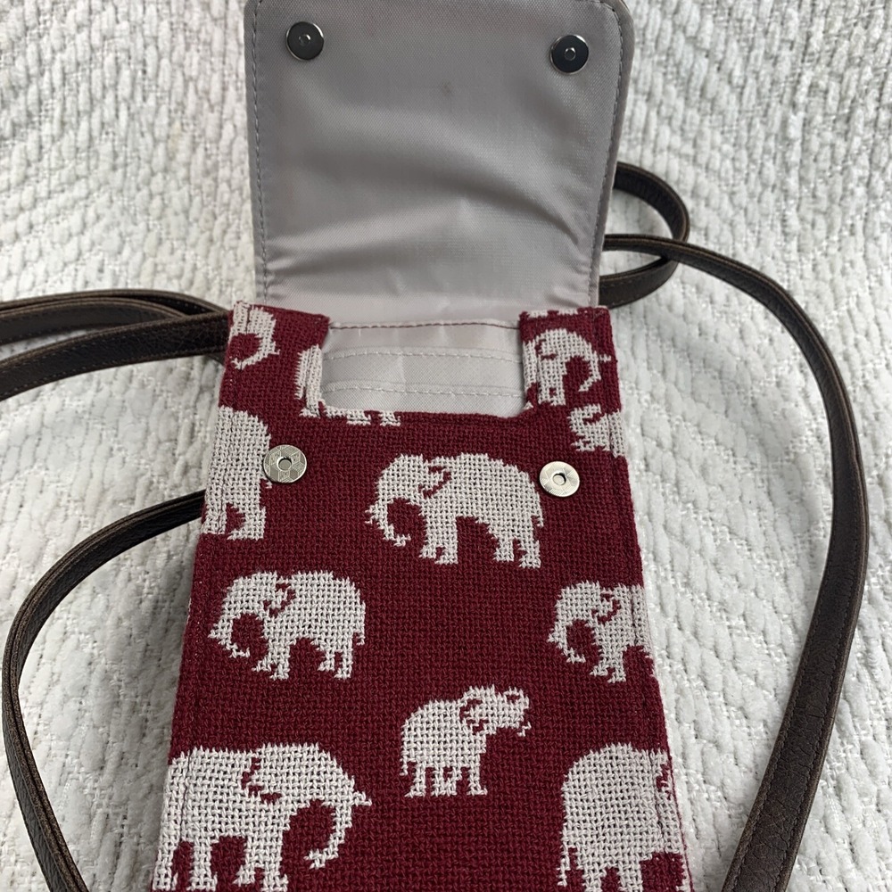 ThirtyOne Elephant Call Me Crossbody Cell Phone Credit‎ Card Wallet Purse Safari - Picture 11 of 16
